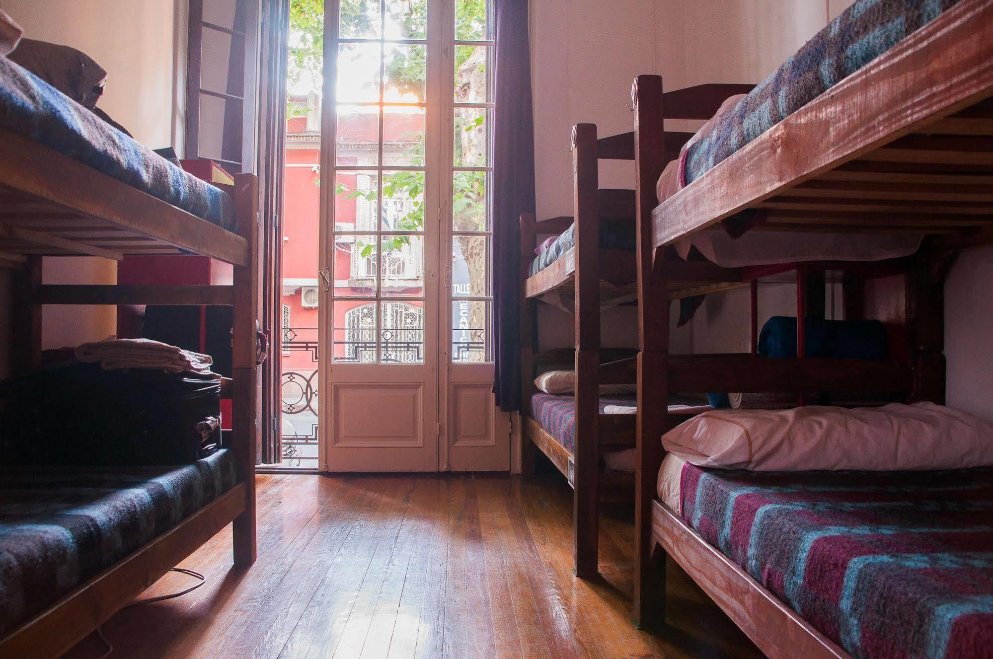 Blanes Hostel Montevideo Exterior photo